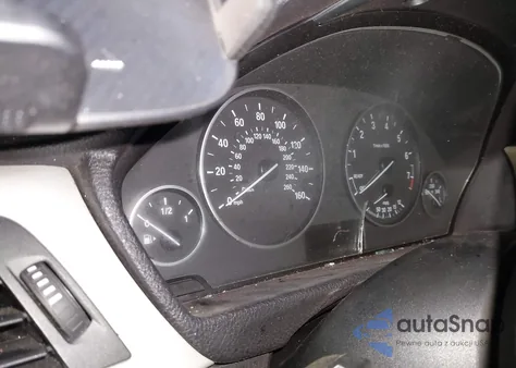 2016 BMW 320I xDrive z USA, uszkodzony, nr VIN WBA8E5G56GNT93936